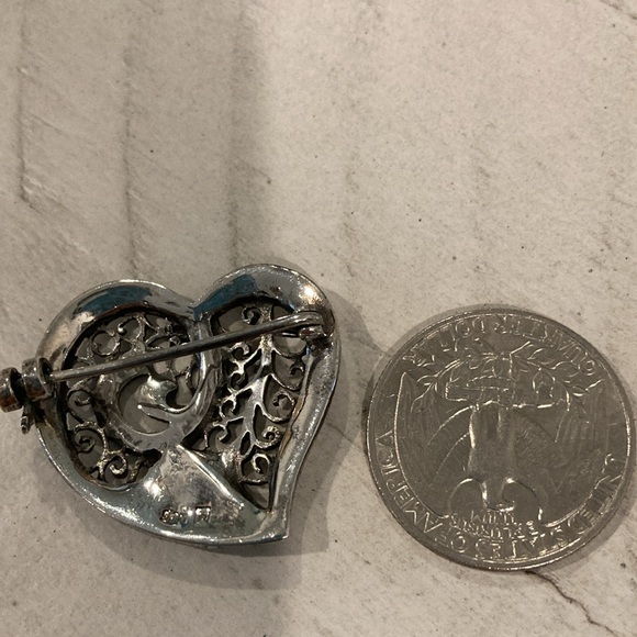 Sterling silver heart pin - Picture 4 of 7